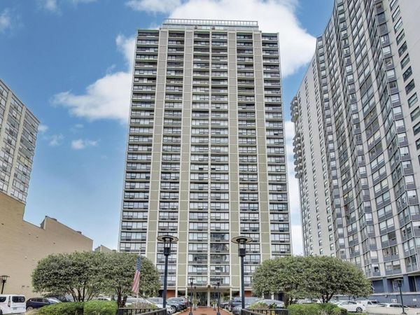 5733 N SHERIDAN Road , Unit 4C, Chicago, IL 60660