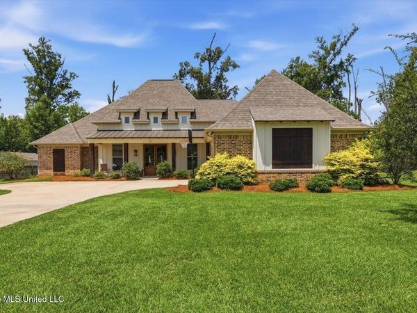 213 Ironwood Place, Brandon, MS 39042