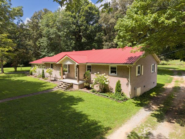 373 Hatch Rd , Rock Island, TN 38581