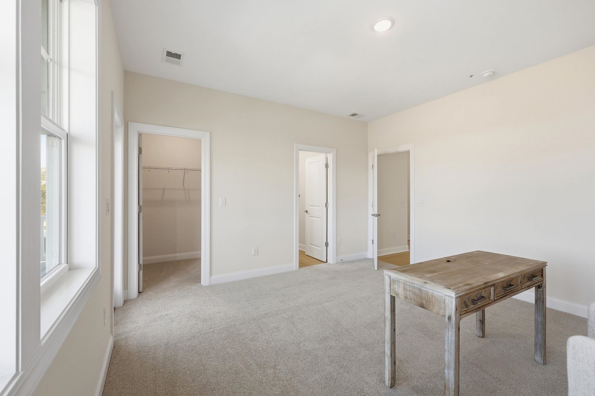 1313 Battery Park Dr. Photo 7