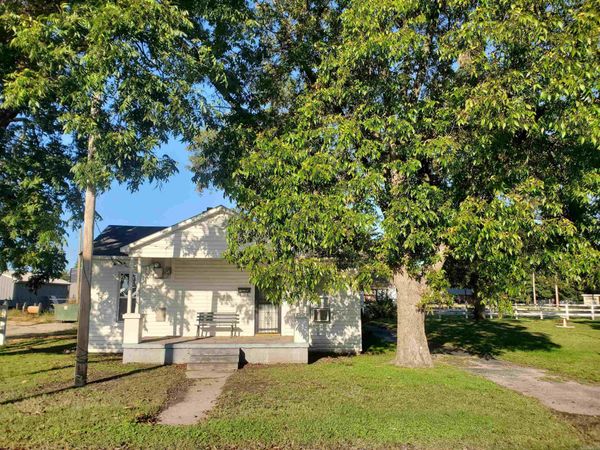 152 N Moore Avenue , Piggott, AR 72454