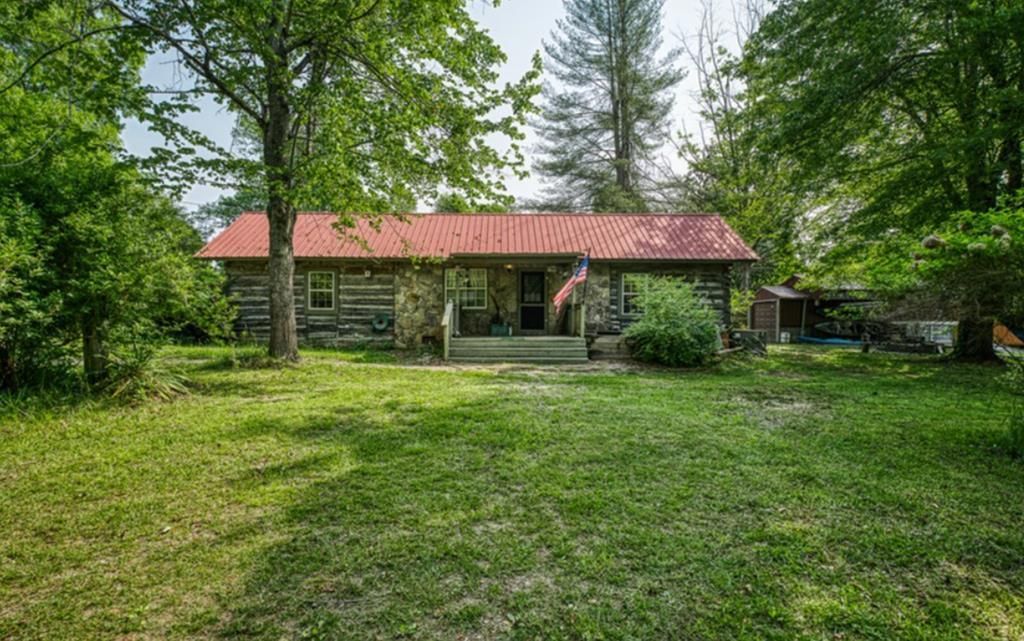 210 Kingwood Drive, Sparta, TN 38583 Main Photo