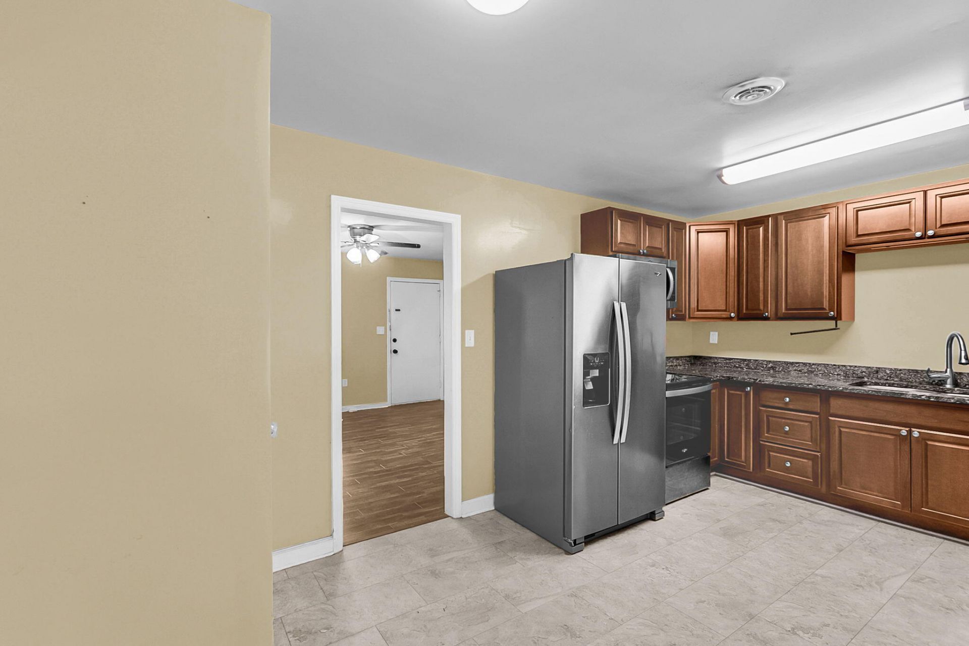 216 Gardenia Street Photo 13