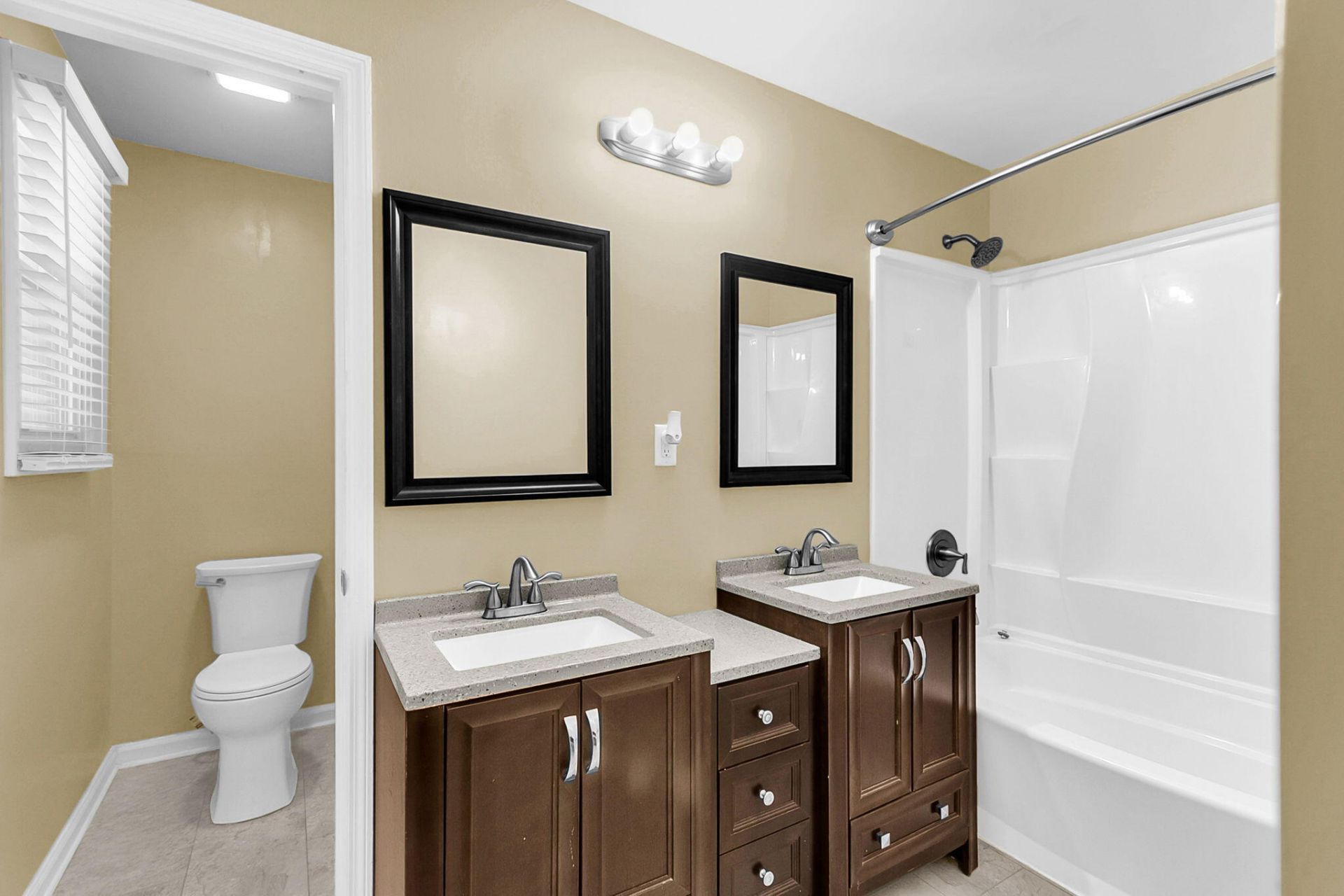 216 Gardenia Street Photo 18
