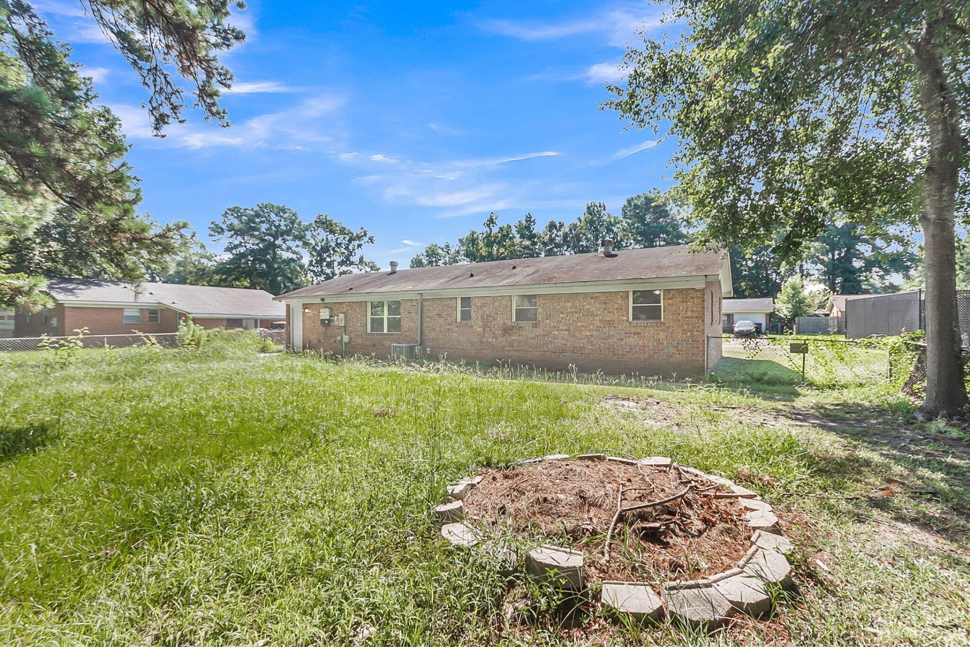 216 Gardenia Street Photo 26