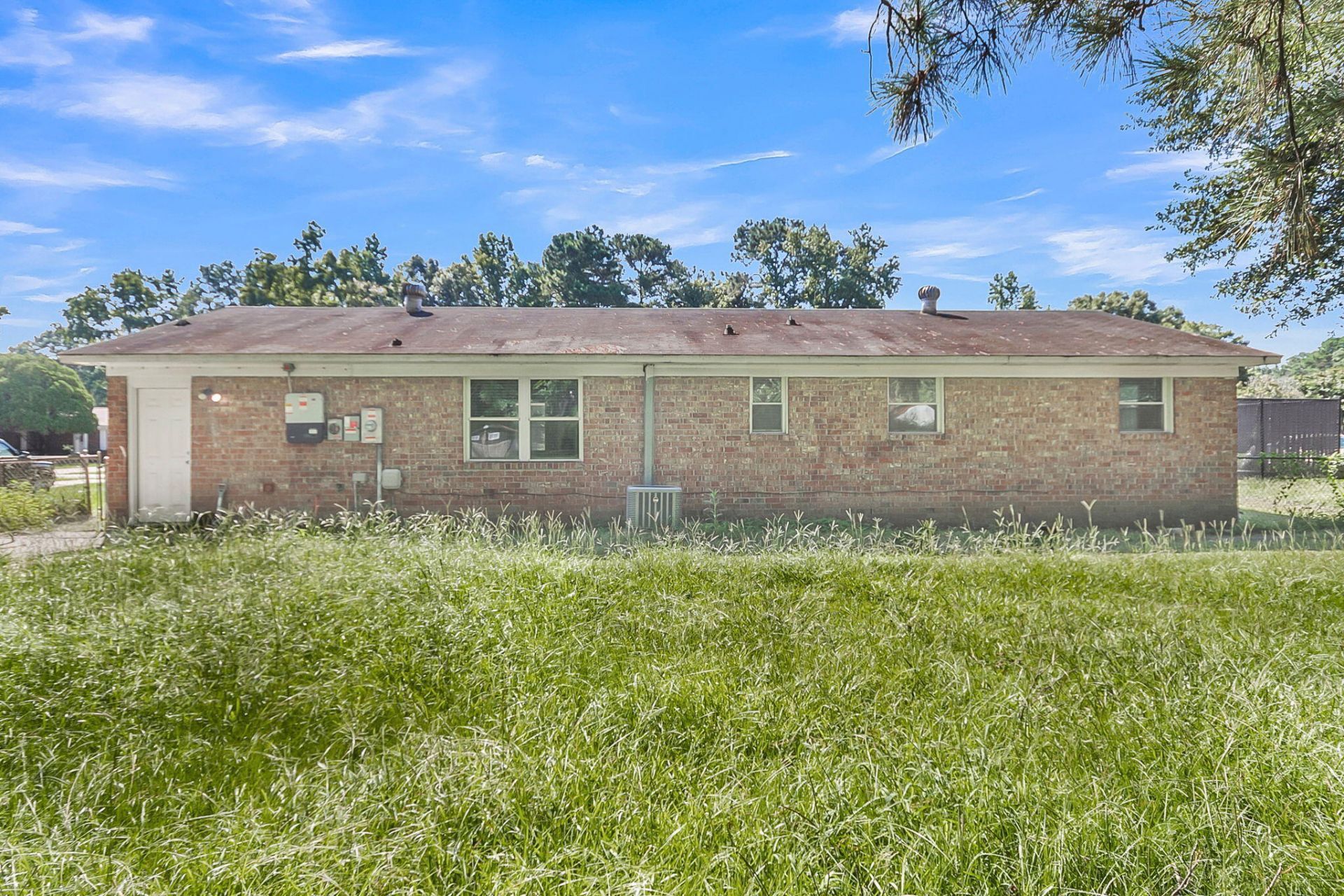 216 Gardenia Street Photo 27