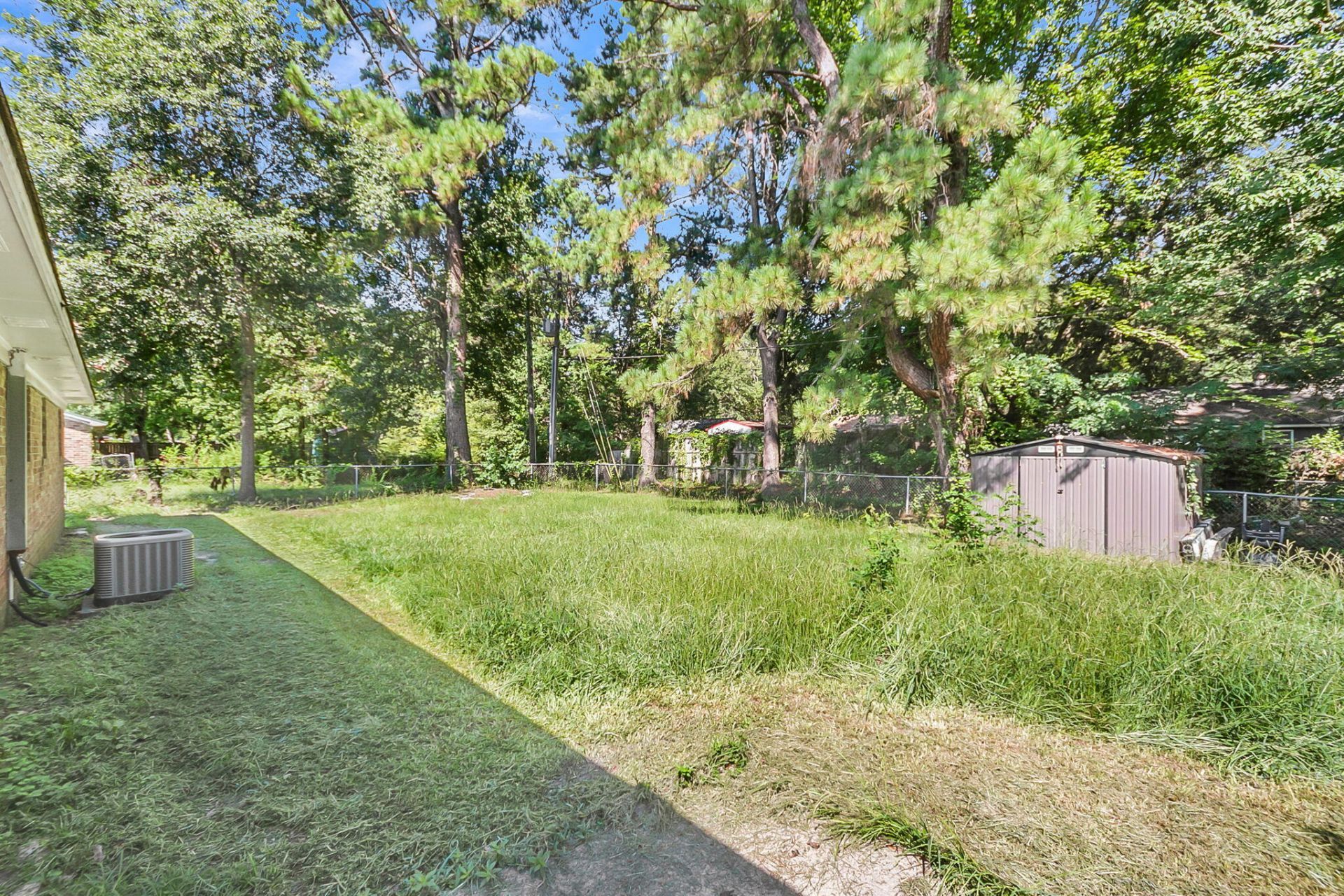 216 Gardenia Street Photo 28