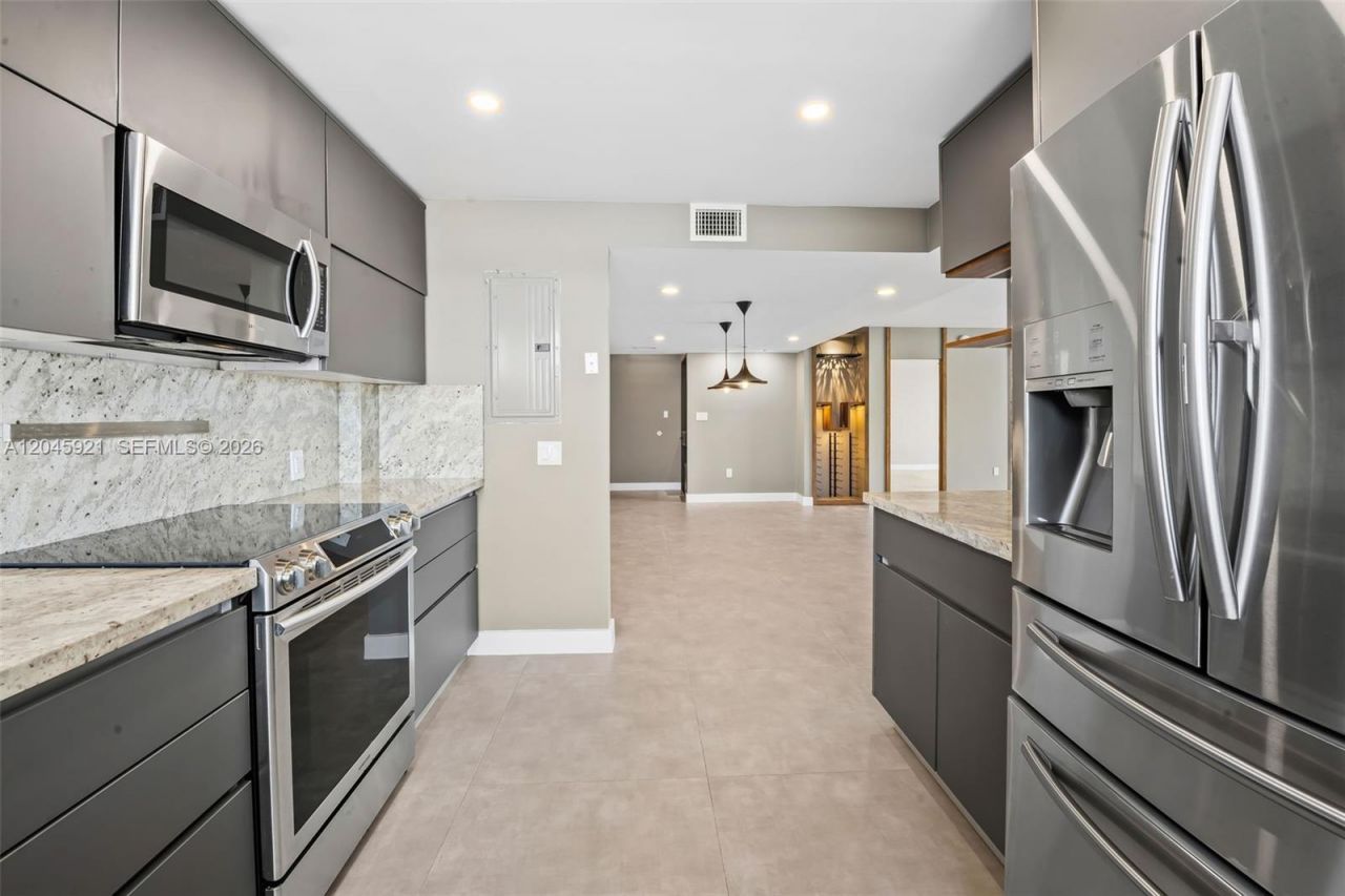 2801 NE 183rd St , Unit 1801W, Aventura, FL 33160 Photo