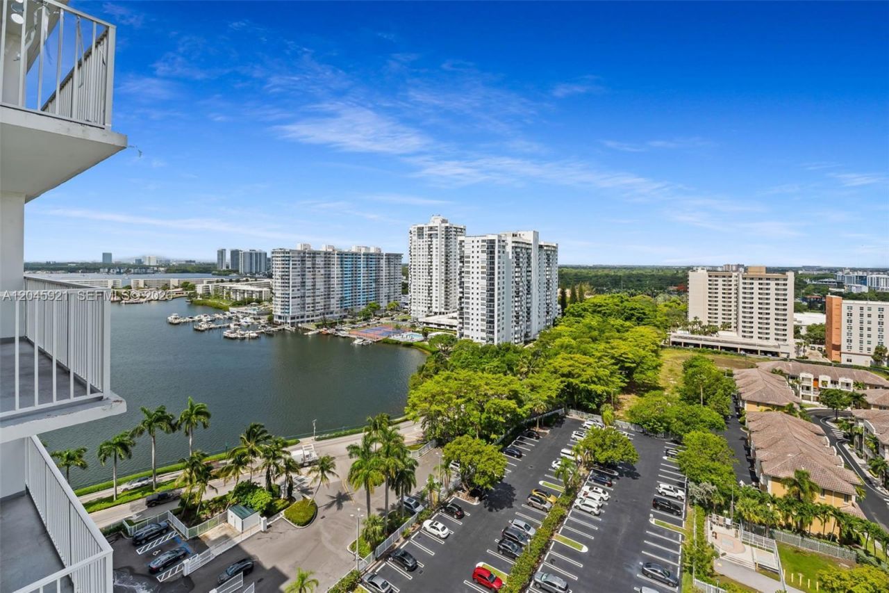 2801 NE 183rd St , Unit 1801W, Aventura, FL 33160 Photo