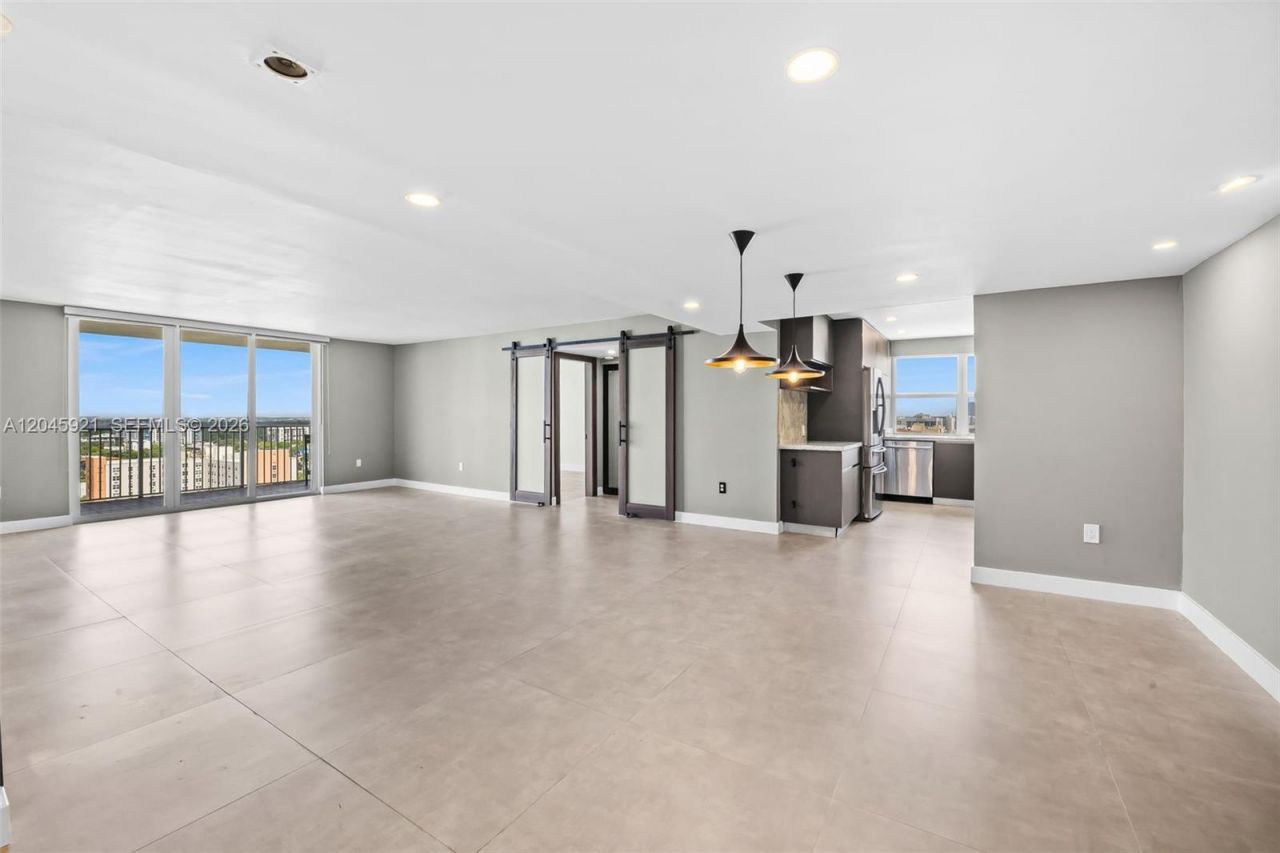 2801 NE 183rd St , Unit 1801W, Aventura, FL 33160 Photo