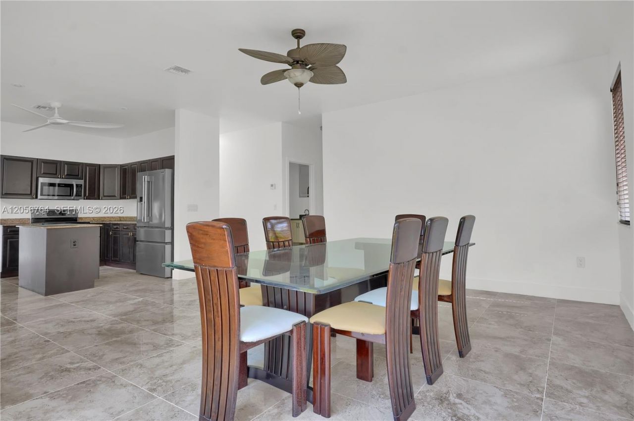 1924 SE 21st Ct , Homestead, FL 33035 Photo