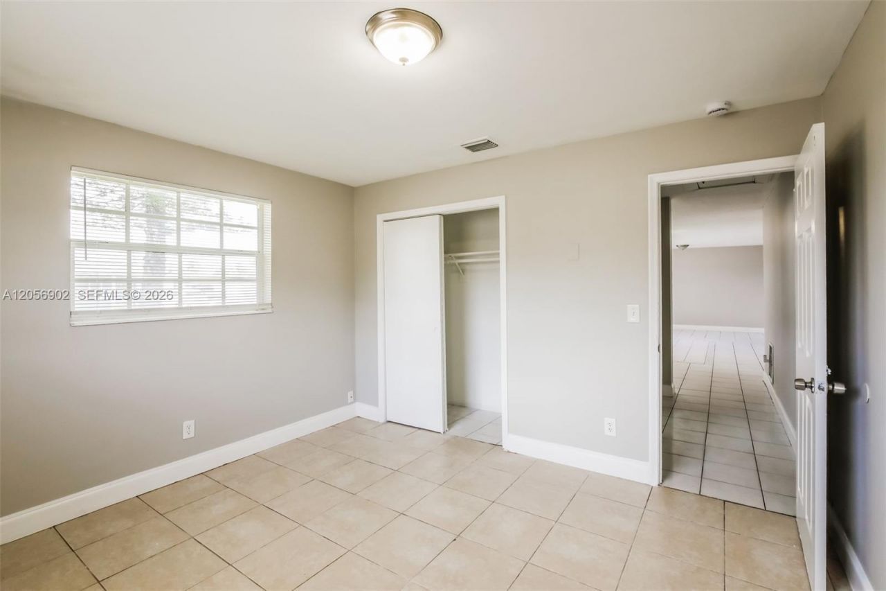 7171 SW 10th Ct , Pembroke Pines, FL 33023 Photo