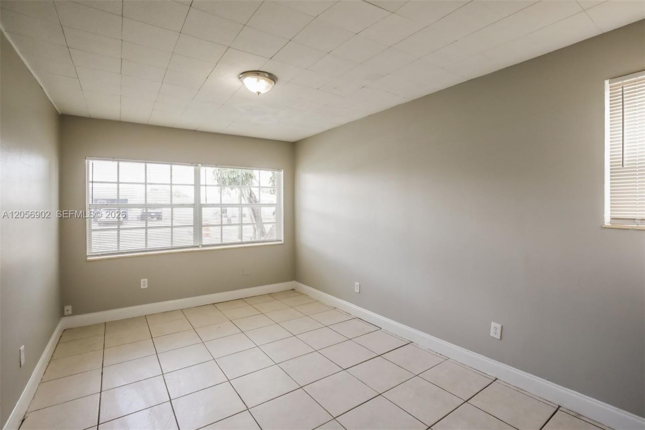 7171 SW 10th Ct , Pembroke Pines, FL 33023 Photo