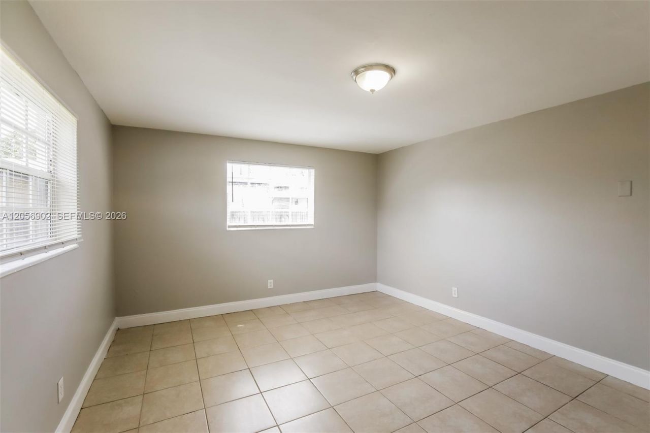 7171 SW 10th Ct , Pembroke Pines, FL 33023 Photo