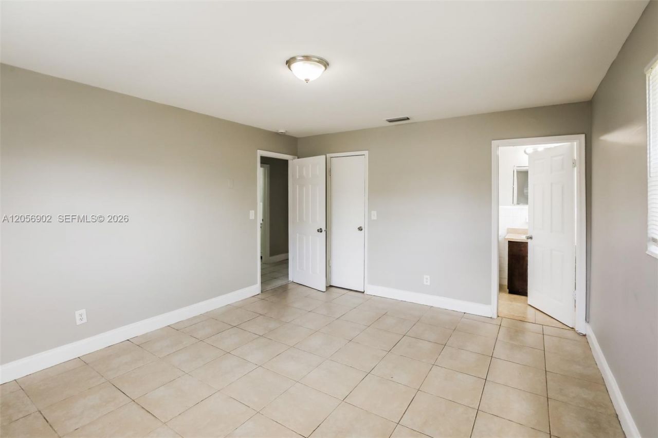 7171 SW 10th Ct , Pembroke Pines, FL 33023 Photo