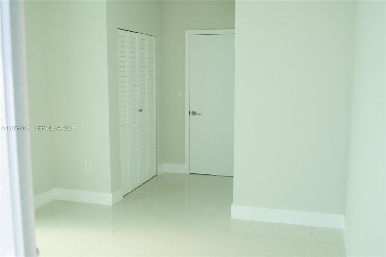 7928 East Dr, Unit 701, North Bay Village, FL 33141 Photo
