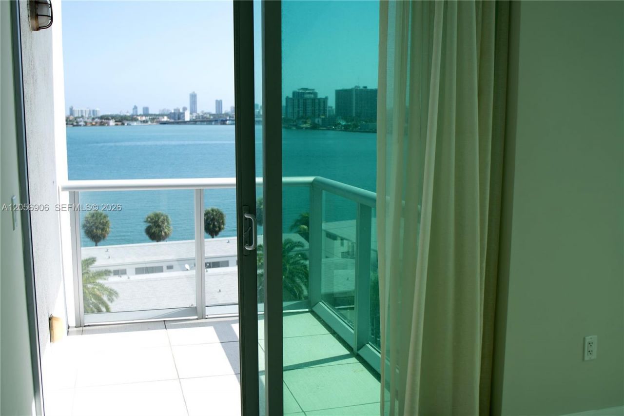 7928 East Dr, Unit 701, North Bay Village, FL 33141 Photo