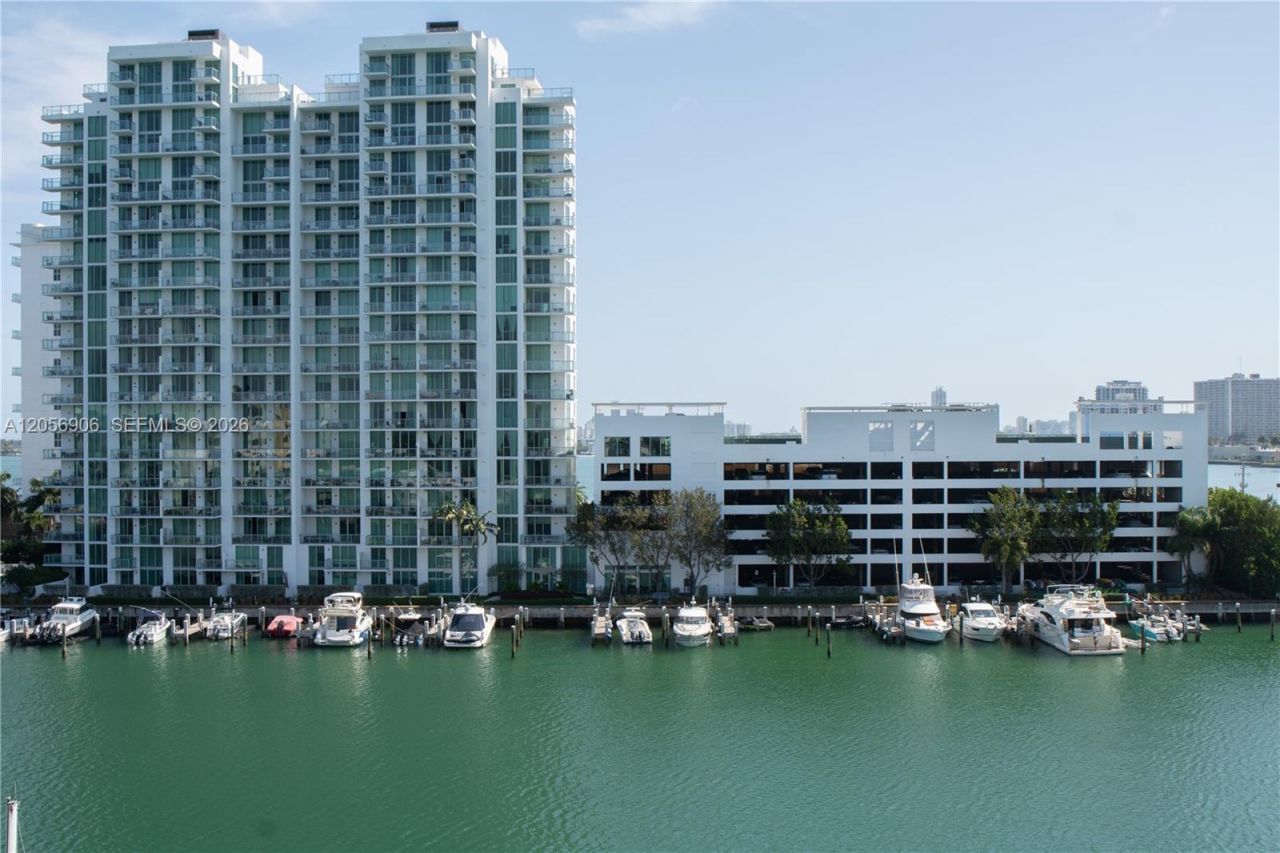 7928 East Dr, Unit 701, North Bay Village, FL 33141 Photo