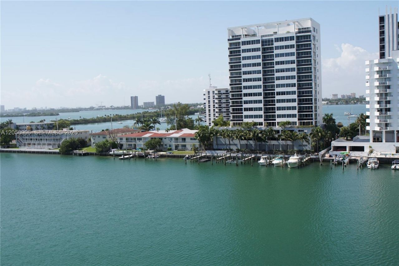 7928 East Dr, Unit 701, North Bay Village, FL 33141 Photo