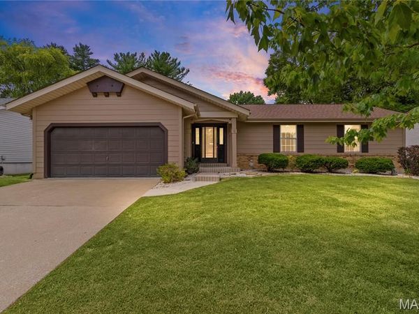 2807 Sundowner Drive, St Charles, MO 63303