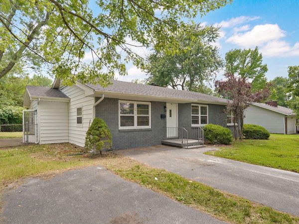 1012 E Morningside Street, Springfield, MO 65807