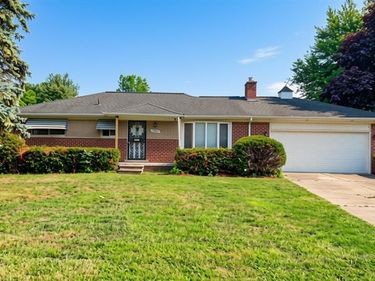 38803 Ecorse Road , Romulus, MI 48174