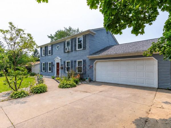 1100 Springhill Drive, Angola, IN 46703