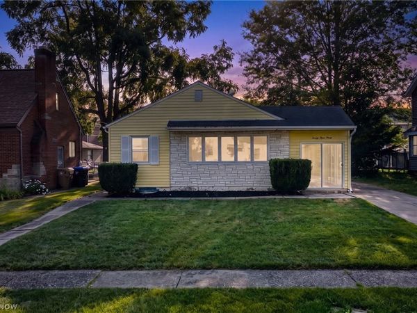 2330 21 Street , Cuyahoga Falls, OH 44223