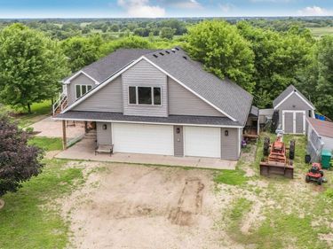 33381 743rd Avenue, South Haven, MN 55382