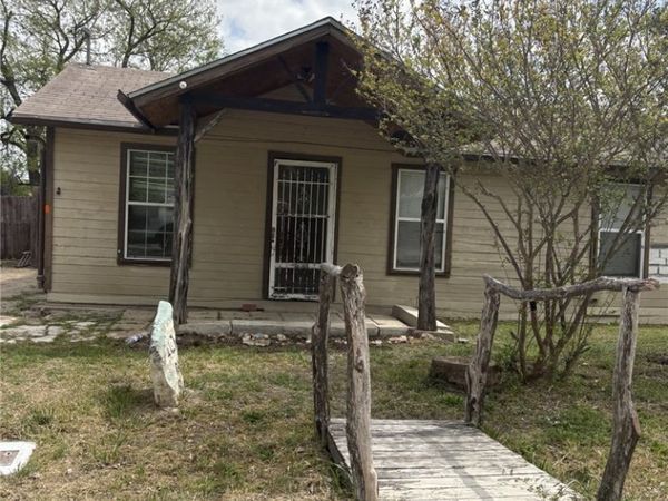 117 Paul Street, Rogers, TX 76569