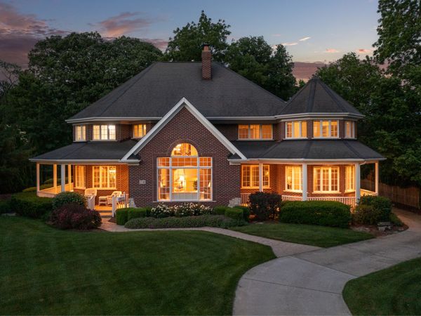 70 Forest Avenue , Naperville, IL 60540