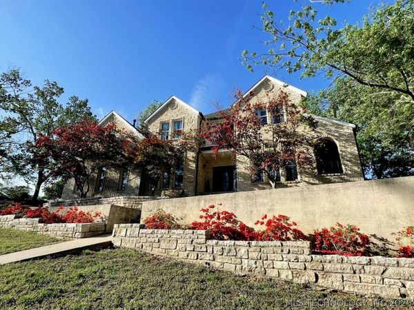 1350 Woodbriar Lane , Catoosa, OK 74015