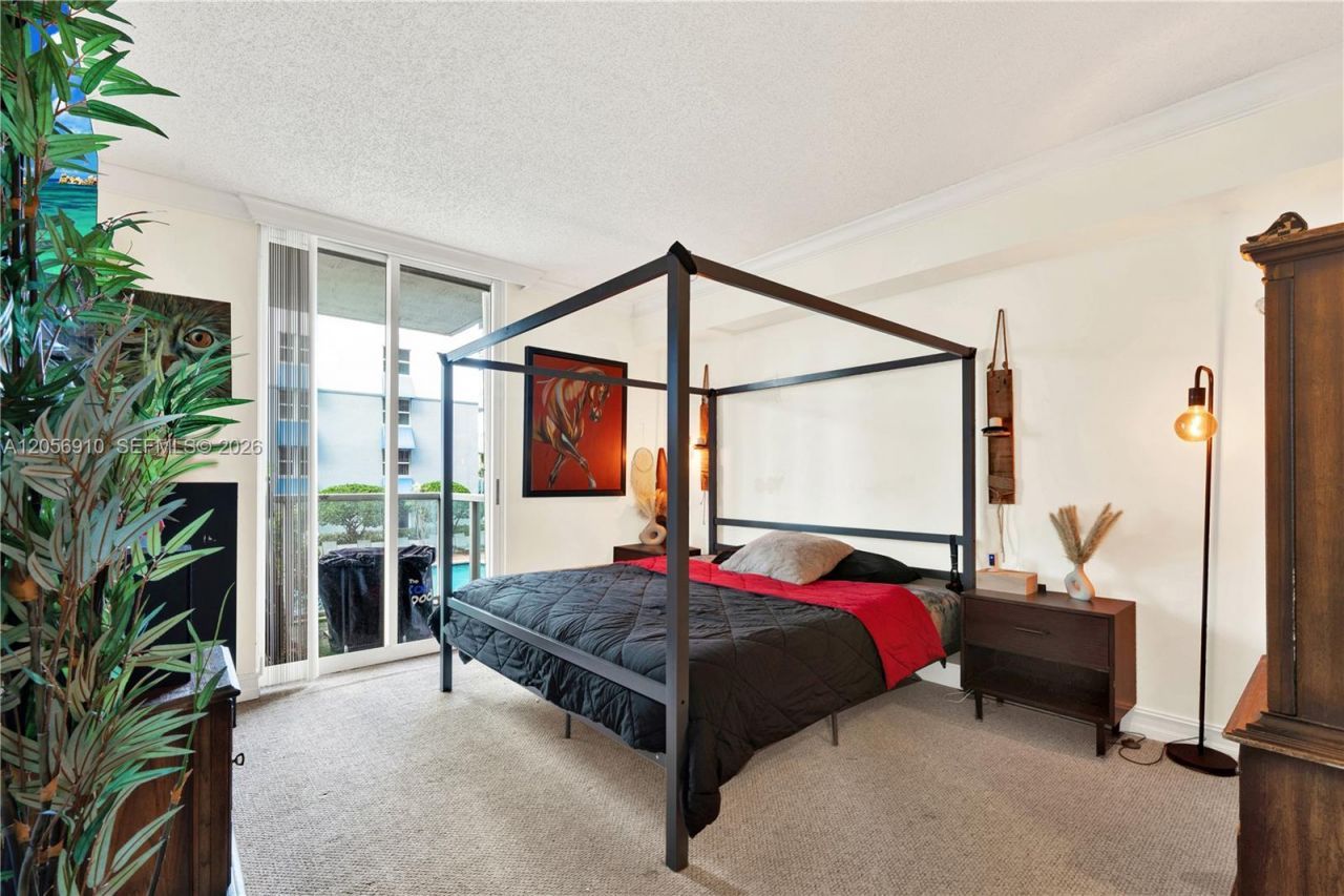 5077 NW 7th St, Unit 508, Miami, FL 33126 Photo