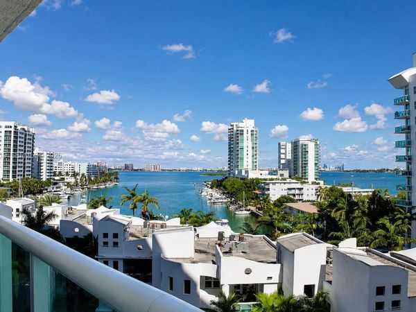 7900 Harbor Island Dr, Unit 705, North Bay Village, FL 33141
