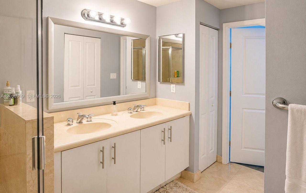 7900 Harbor Island Dr, Unit 705, North Bay Village, FL 33141 Photo