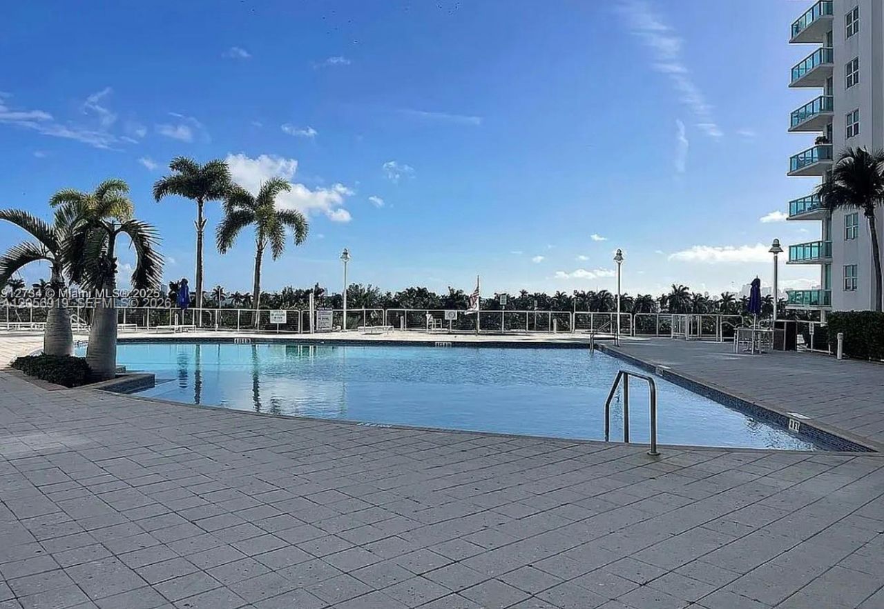 7900 Harbor Island Dr, Unit 705, North Bay Village, FL 33141 Photo