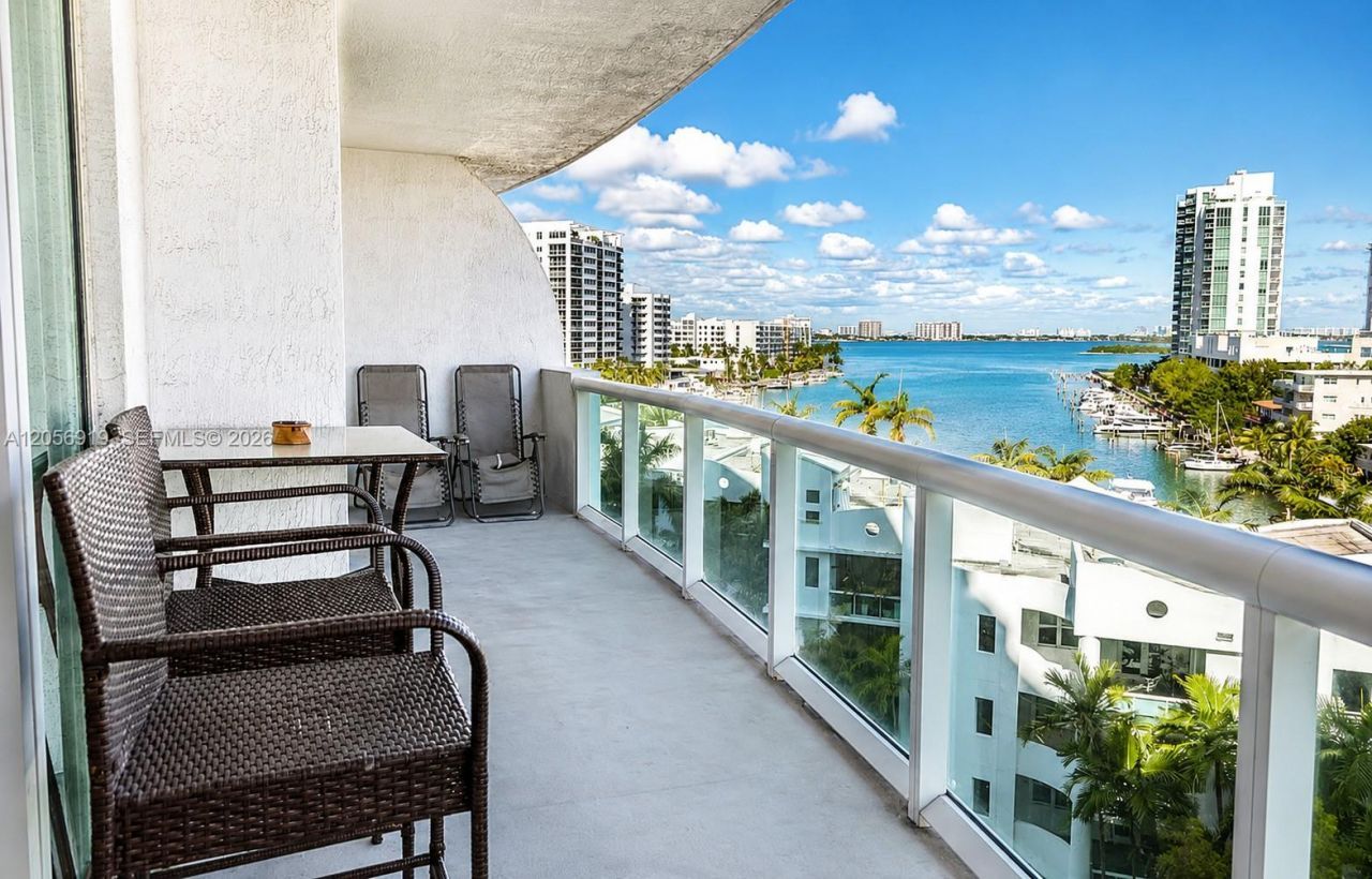 7900 Harbor Island Dr, Unit 705, North Bay Village, FL 33141 Photo