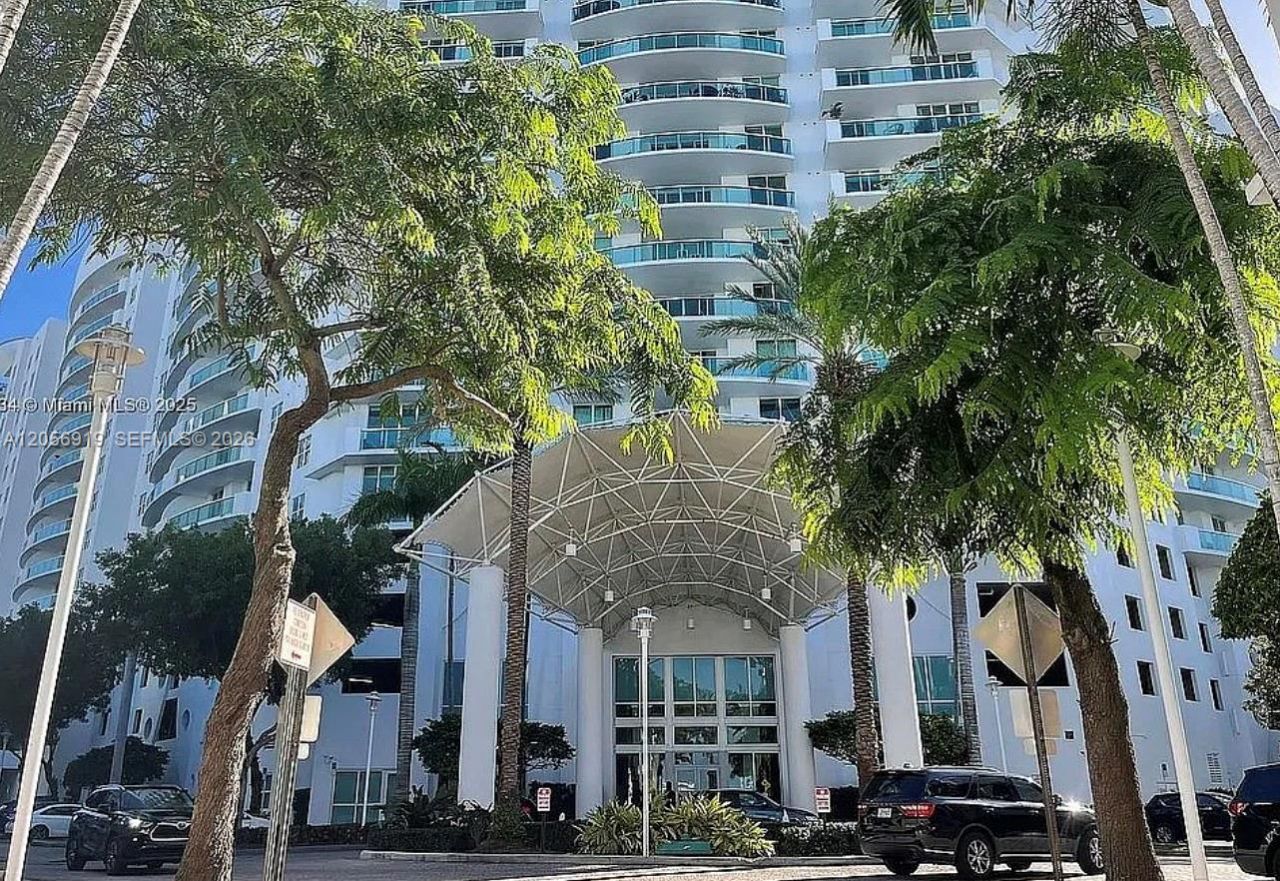 7900 Harbor Island Dr, Unit 705, North Bay Village, FL 33141 Photo