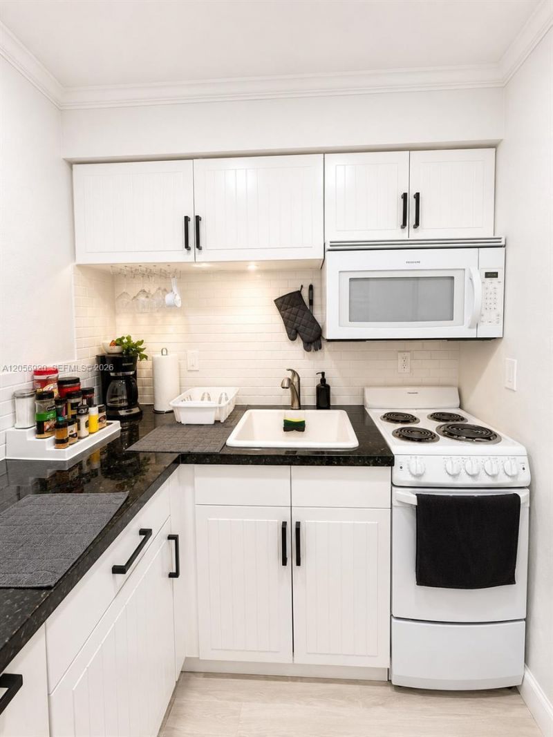 1808 NE 11th Ave, Unit 1, Fort Lauderdale, FL 33305 Photo