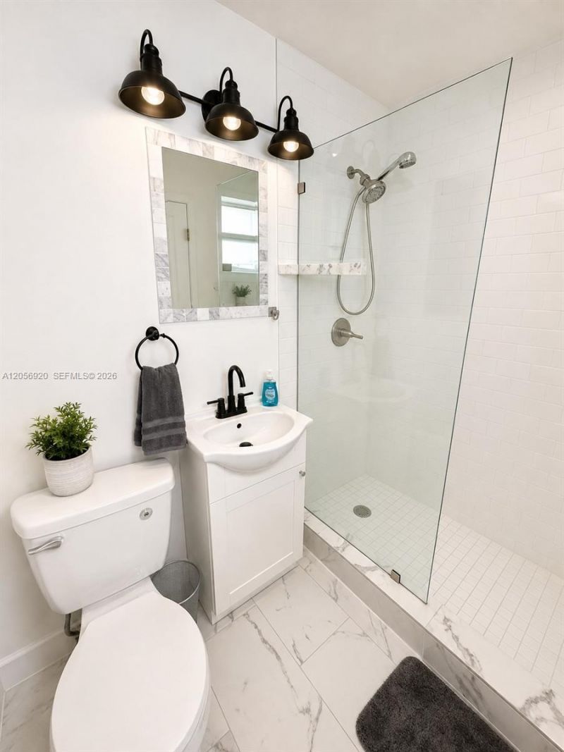 1808 NE 11th Ave, Unit 1, Fort Lauderdale, FL 33305 Photo