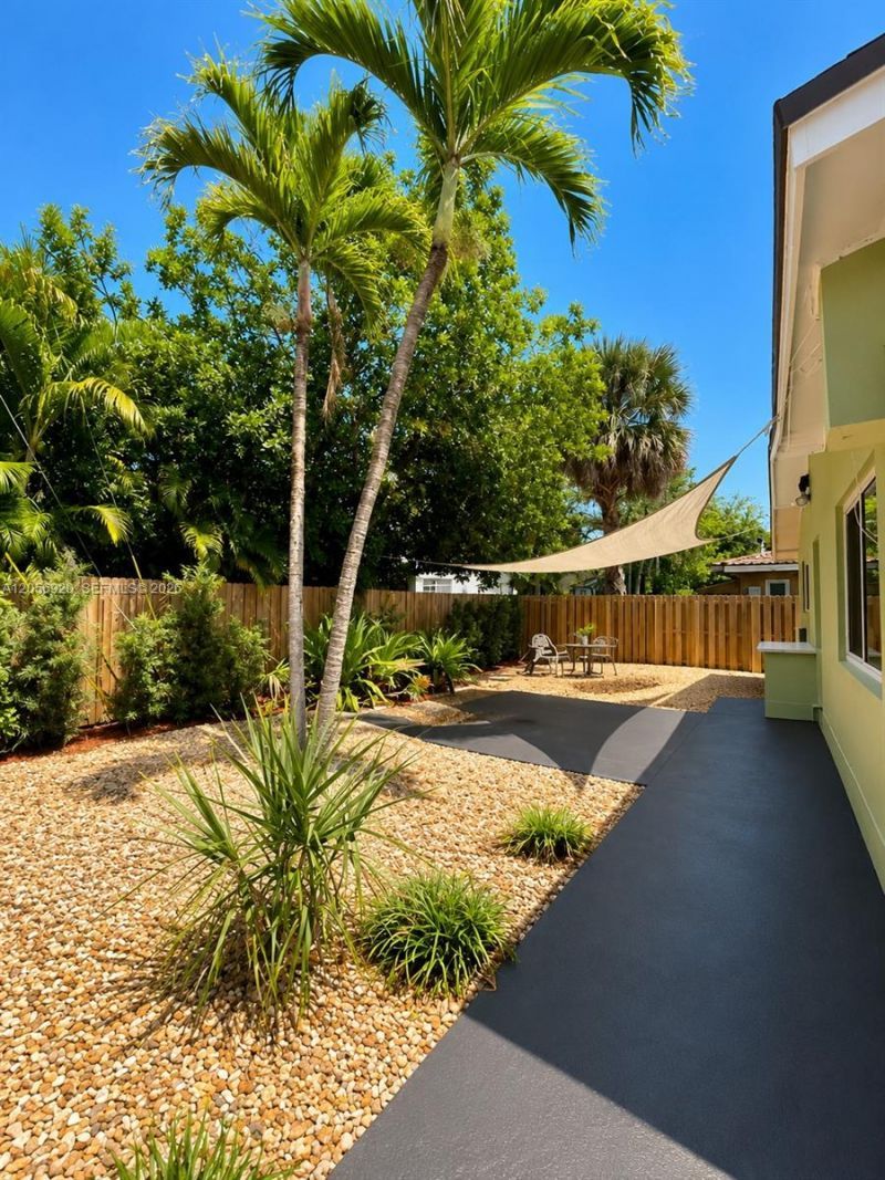 1808 NE 11th Ave, Unit 1, Fort Lauderdale, FL 33305 Photo