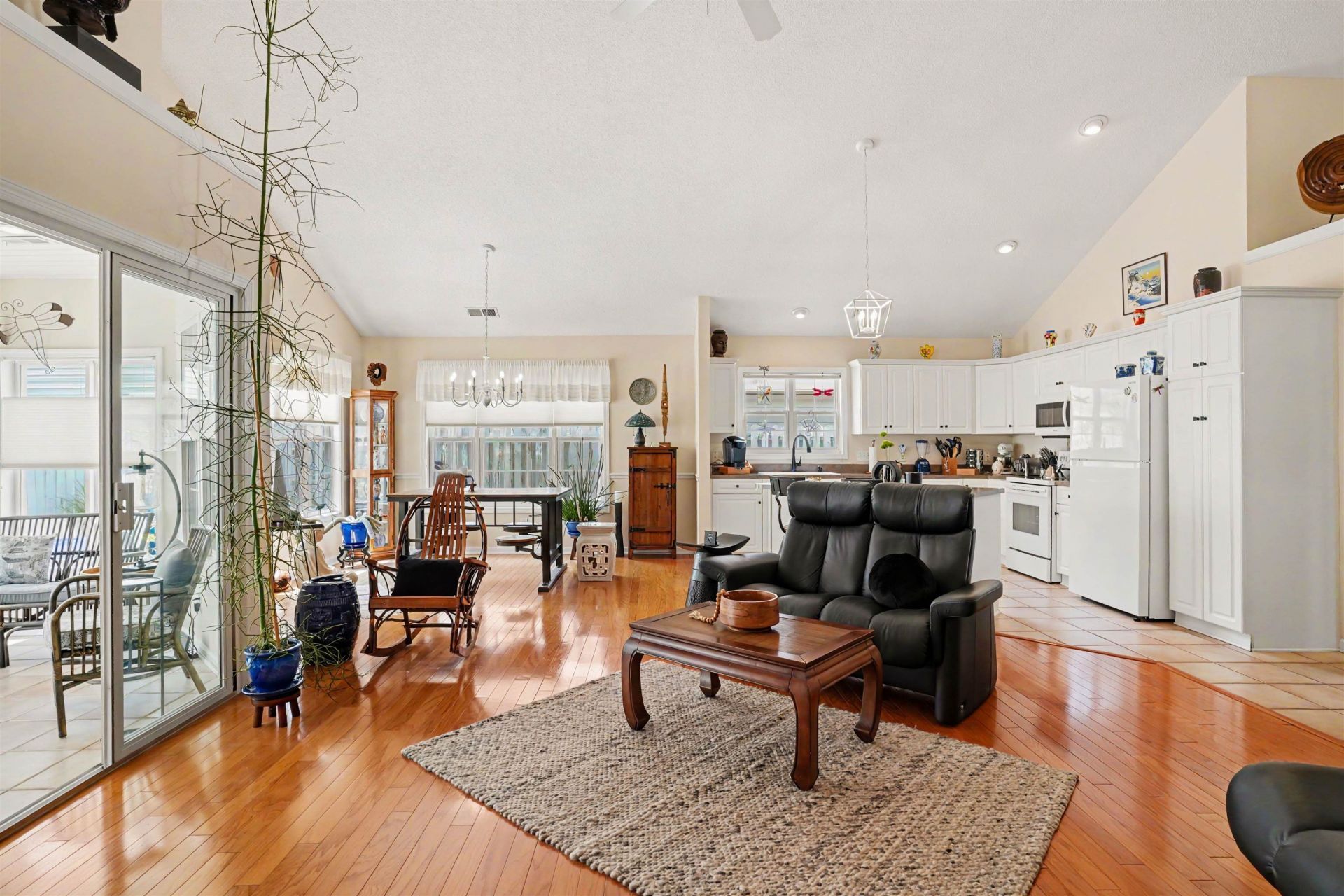 1827 Windmere Way  Photo 4