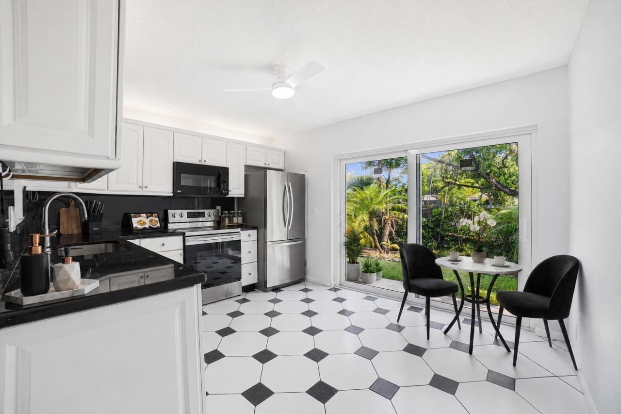 5284 Breadfruit Circle, Delray Beach, FL 33484 Photo