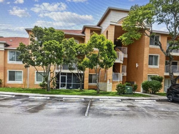 6952 SW 39th Street, Unit C202, Davie, FL 33314