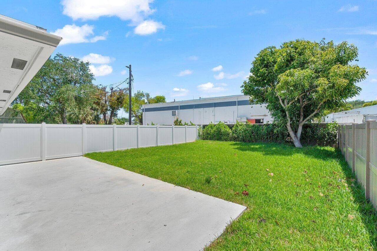 4498 NW 2nd Avenue, Unit 4500, Boca Raton, FL 33431 Photo