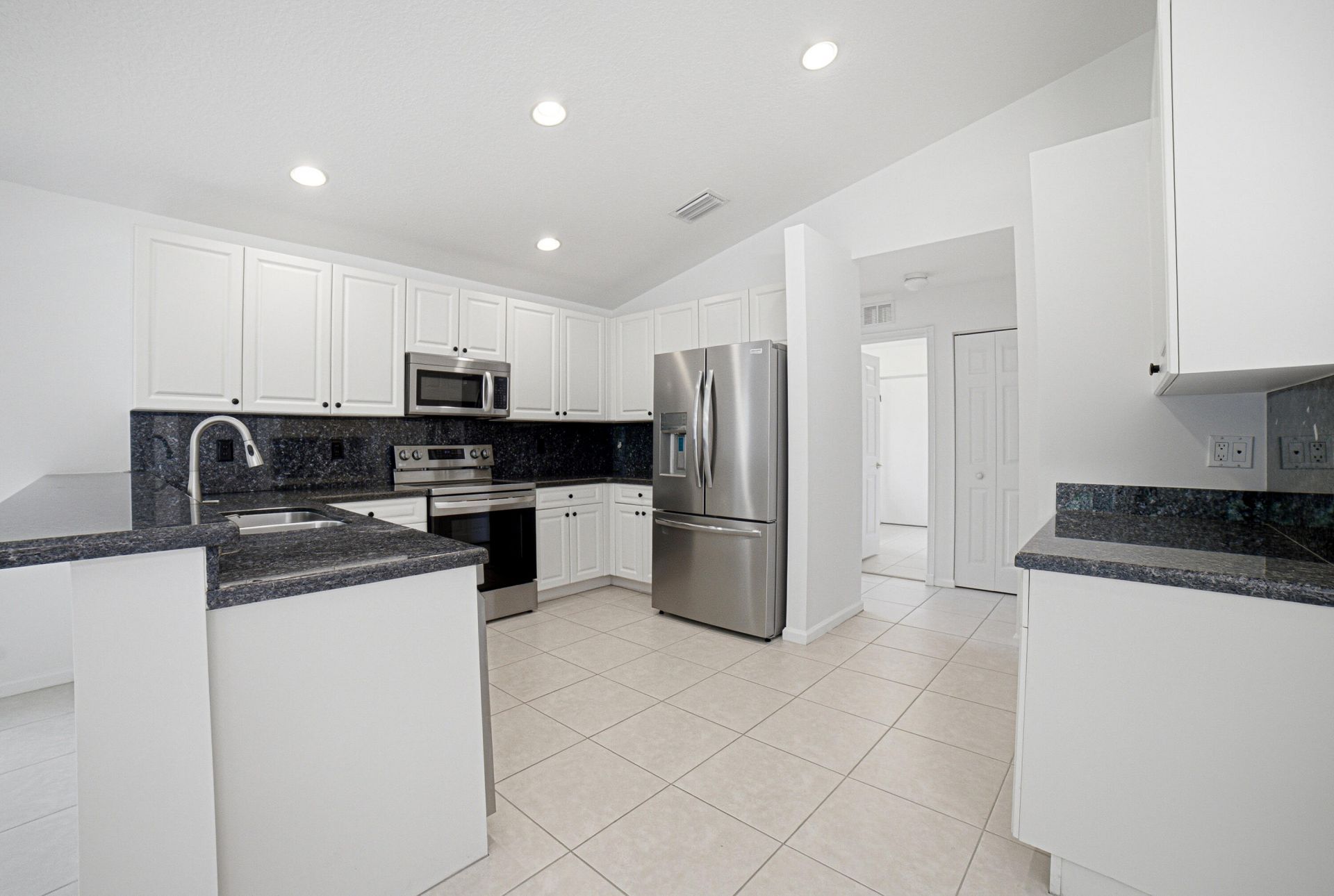 7639 Tarpon Cove Circle, Lake Worth, FL 33467 Photo
