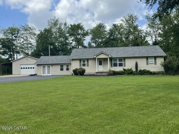 155 Willow Oaks Drive , Paris, TN 38242
