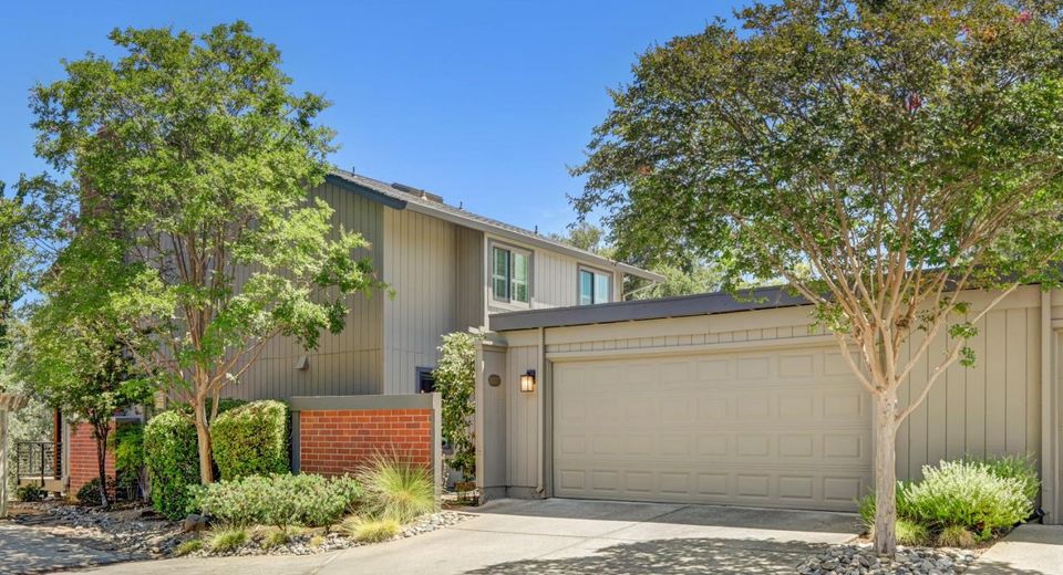 8827 Bluff Ln, Fair Oaks, CA 95628 Photo