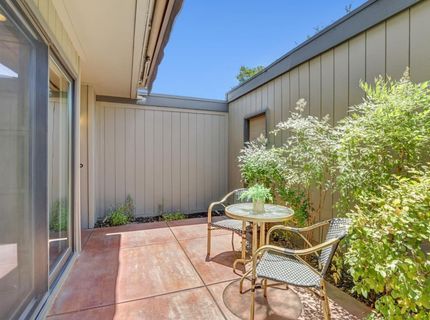 8827 Bluff Ln, Fair Oaks, CA 95628 Photo