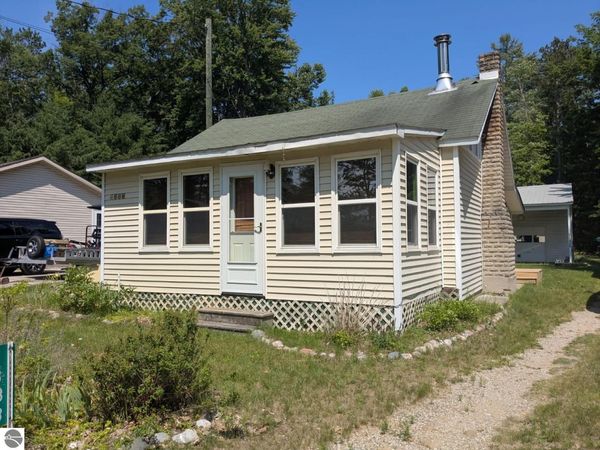 4888 Kokosing Road, Hale, MI 48739